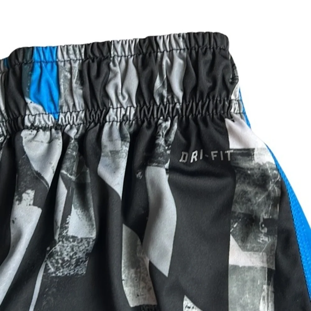 Nike‎ Boy's Black/Gray/Blue Basketball Shorts Size XL